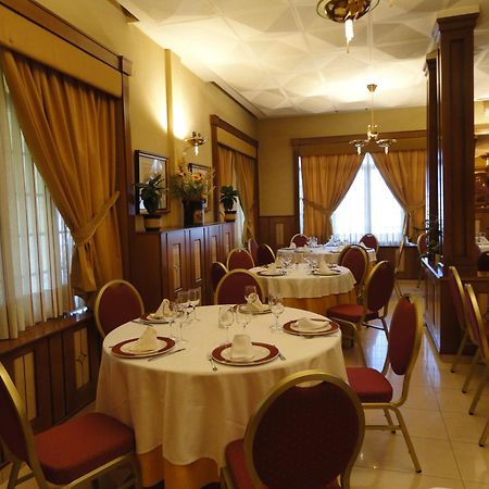 Hotel La Maruxina La Alameda de la Sagra Buitenkant foto