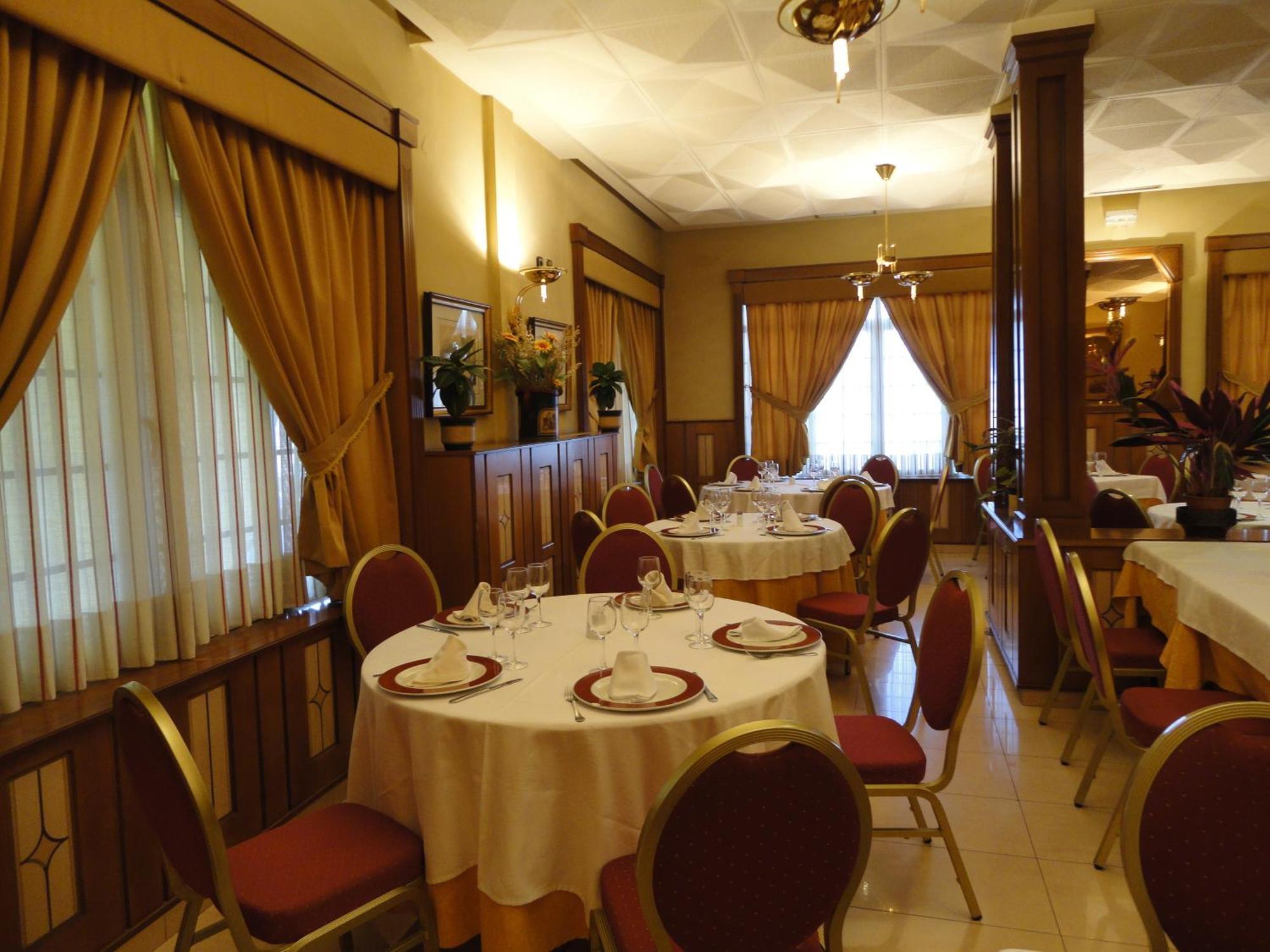 Hotel La Maruxina La Alameda de la Sagra Buitenkant foto