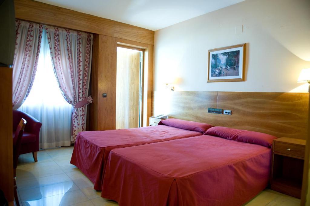 Hotel La Maruxina La Alameda de la Sagra Kamer foto