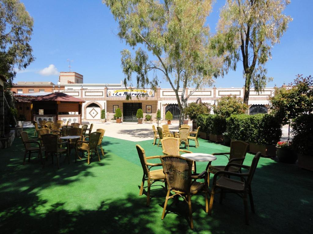 Hotel La Maruxina La Alameda de la Sagra Buitenkant foto